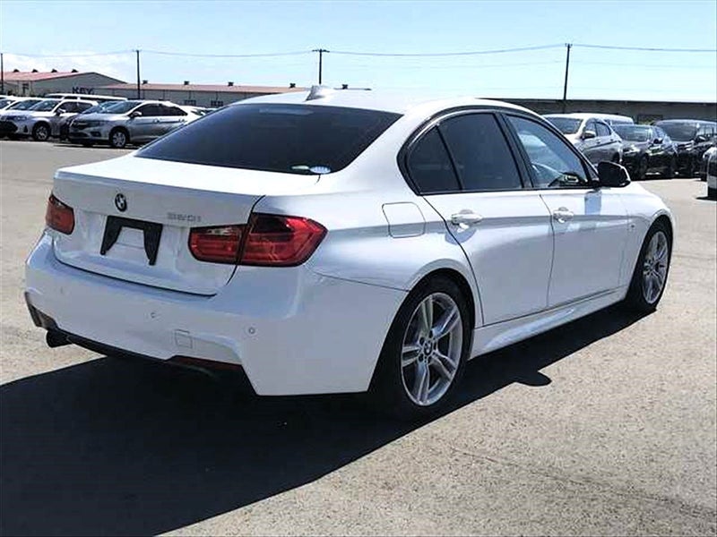 2015 BMW 320i