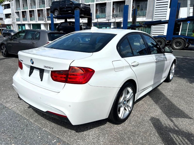 2015 BMW 320i