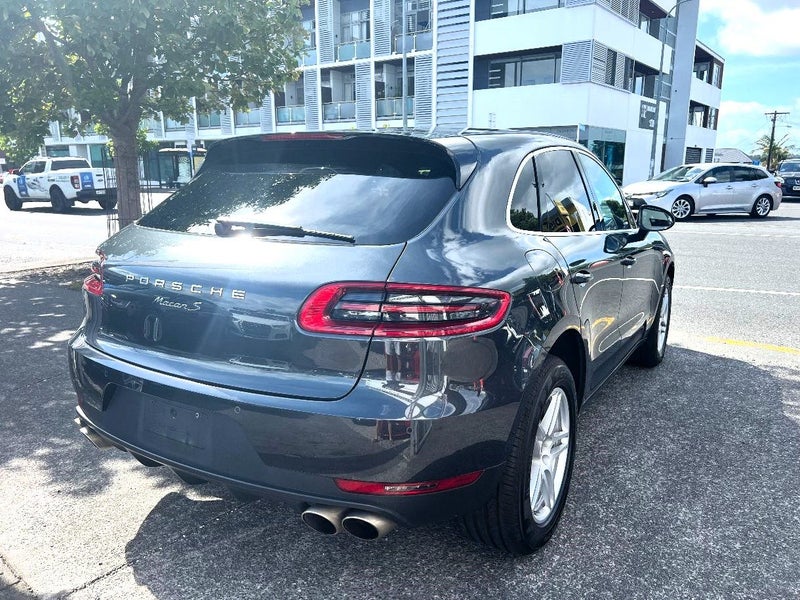 2016 Porsche Macan