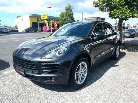 2016 Porsche Macan - Thumbnail